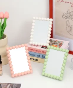 Alternative view of Espejo con Esferas