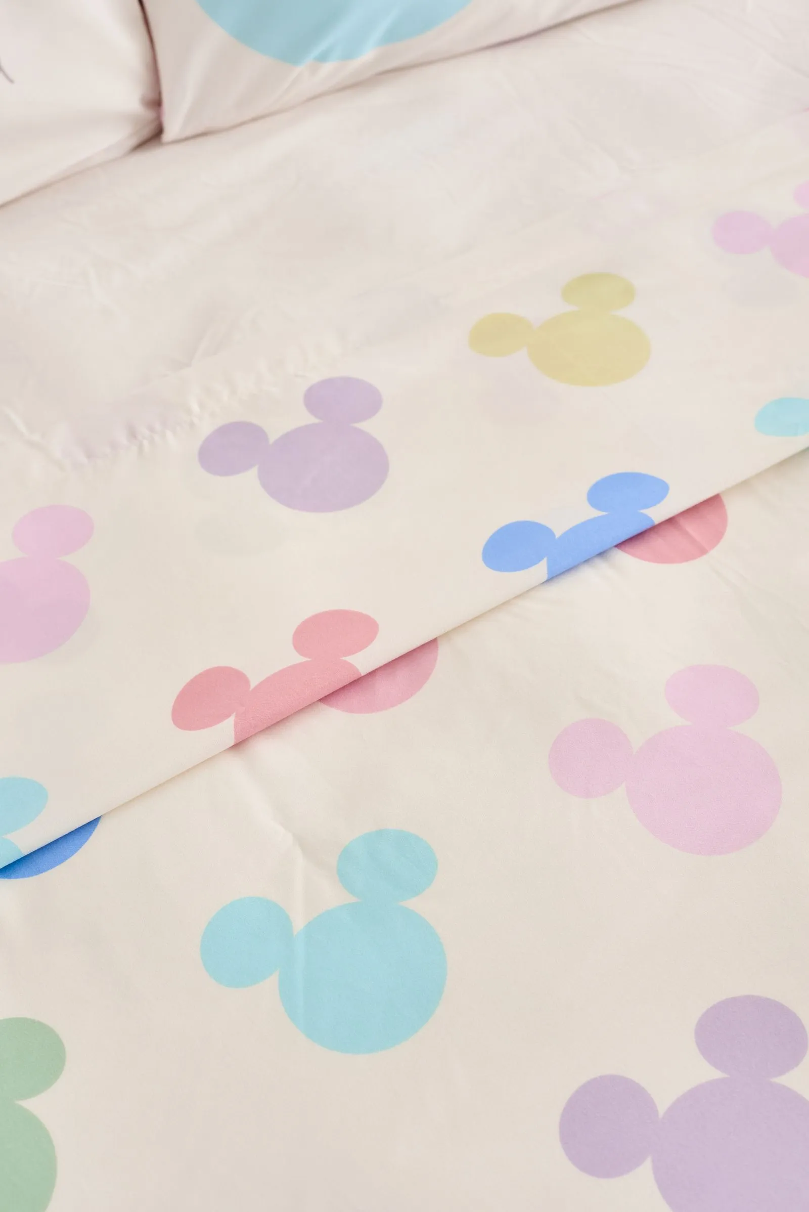 Juego de Sábanas Piñata 2 Plazas - Mickey Faces 3 Juego de Sábanas Piñata 2 Plazas - Mickey Faces - Imagen 3