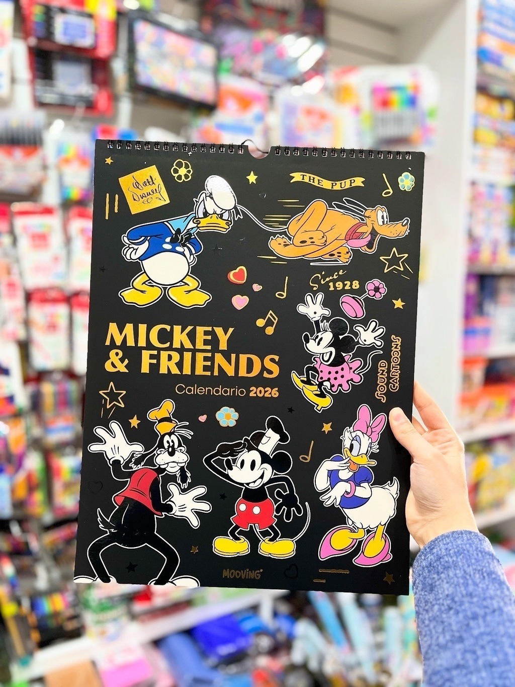 Calendario Mickey & Friends Mooving 2026 1 Calendario Mickey & Friends Mooving 2026